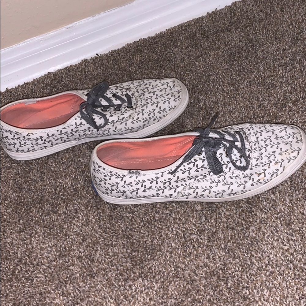 Keds - Picture 2 of 4